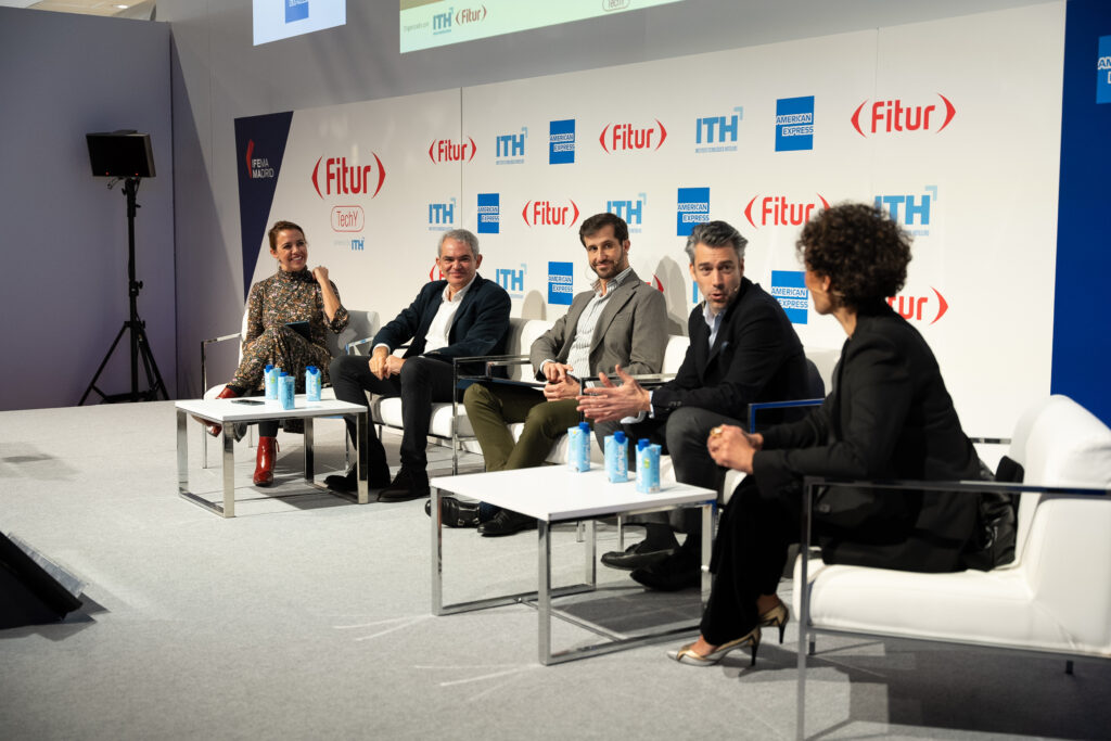 raquel lora fitur 2024